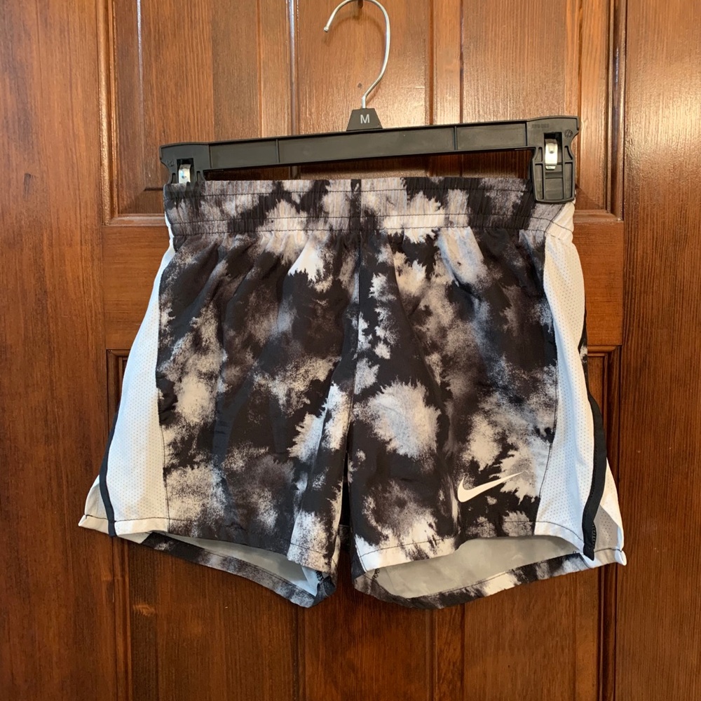 NIKE GIRLS DRI-FIT L ABSTRACT PRINT RUNNING SHORTS